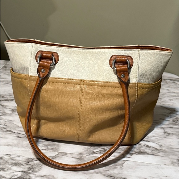 Elegant Two-Tone Genuine Leather Tote Bag Naturalizer - Picture 1 of 16